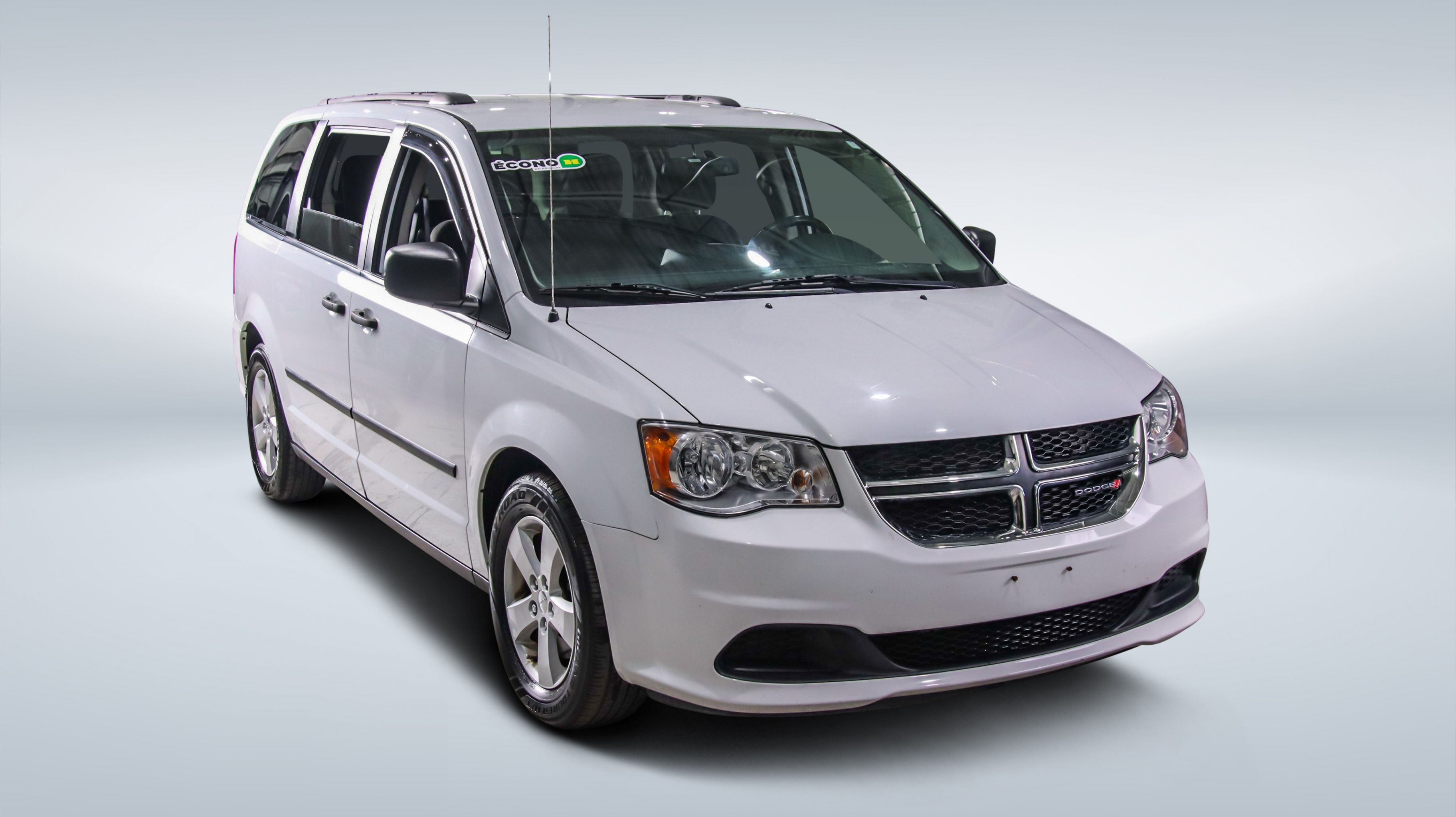 2016 Dodge GR Caravan — Monbili