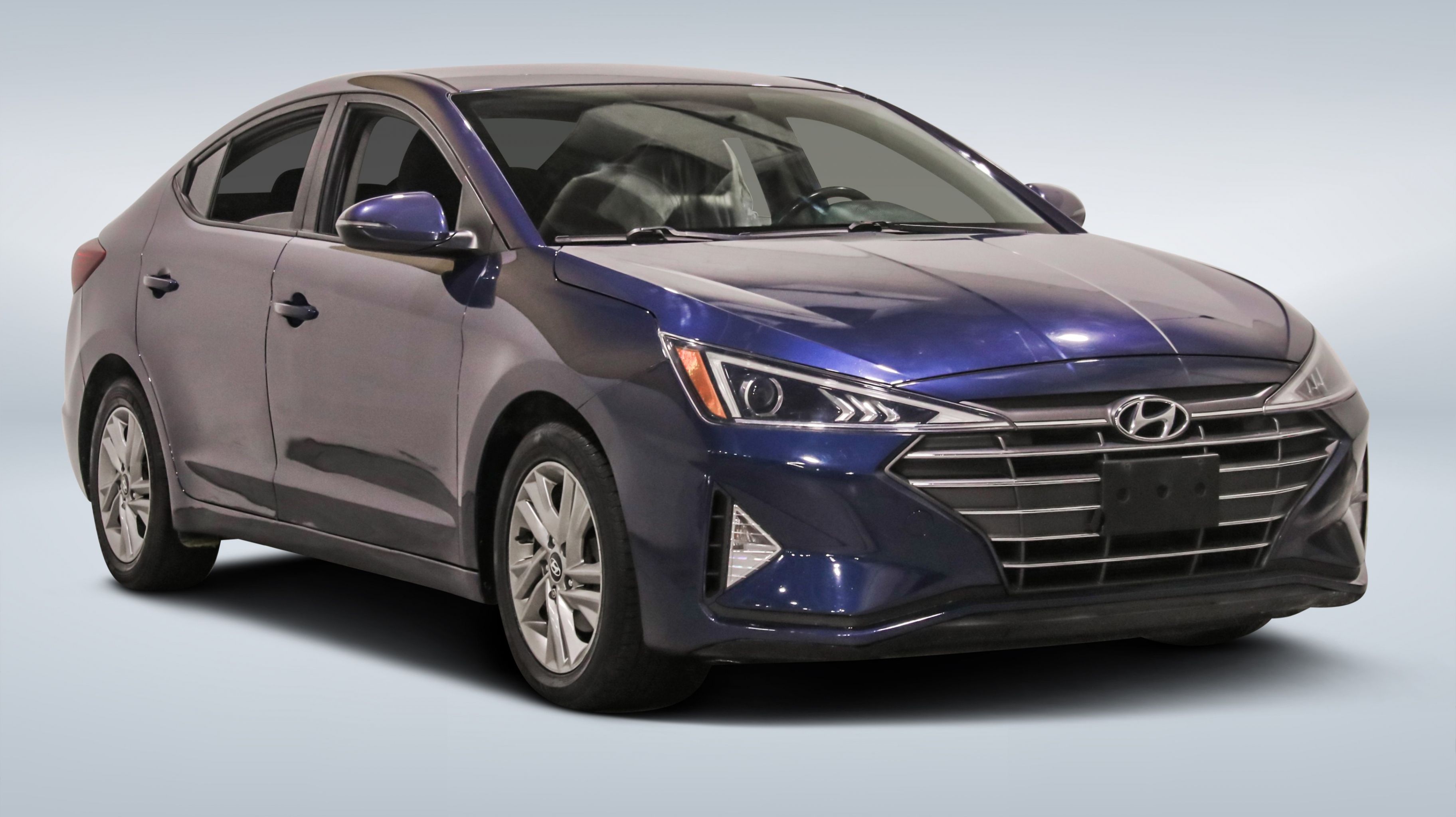 2019 Hyundai Elantra — Monbili