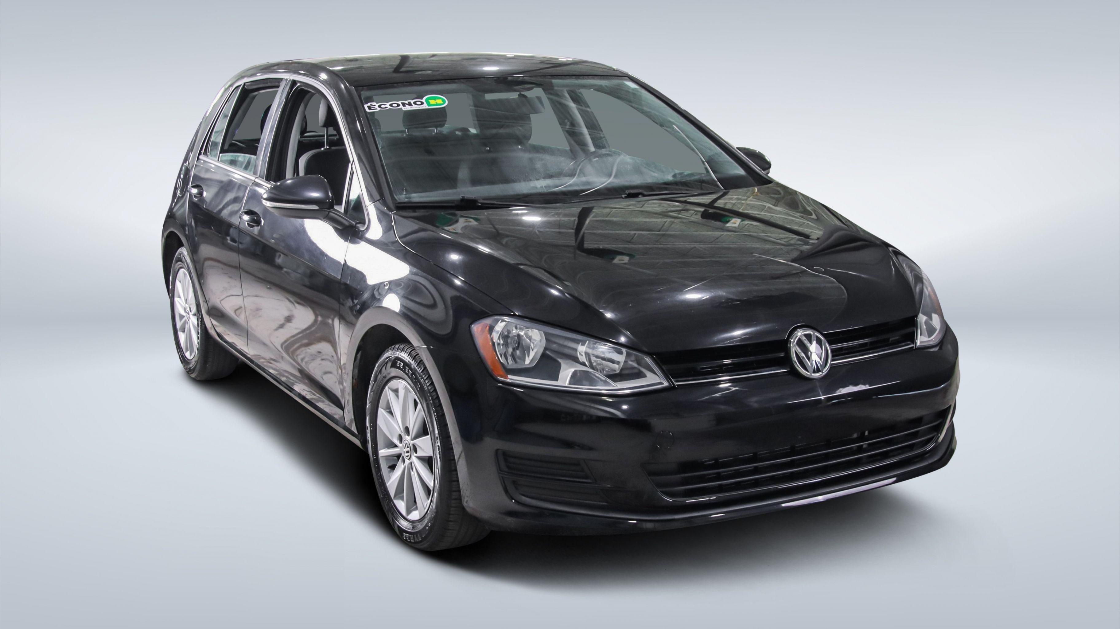 2015 Volkswagen Golf — Monbili