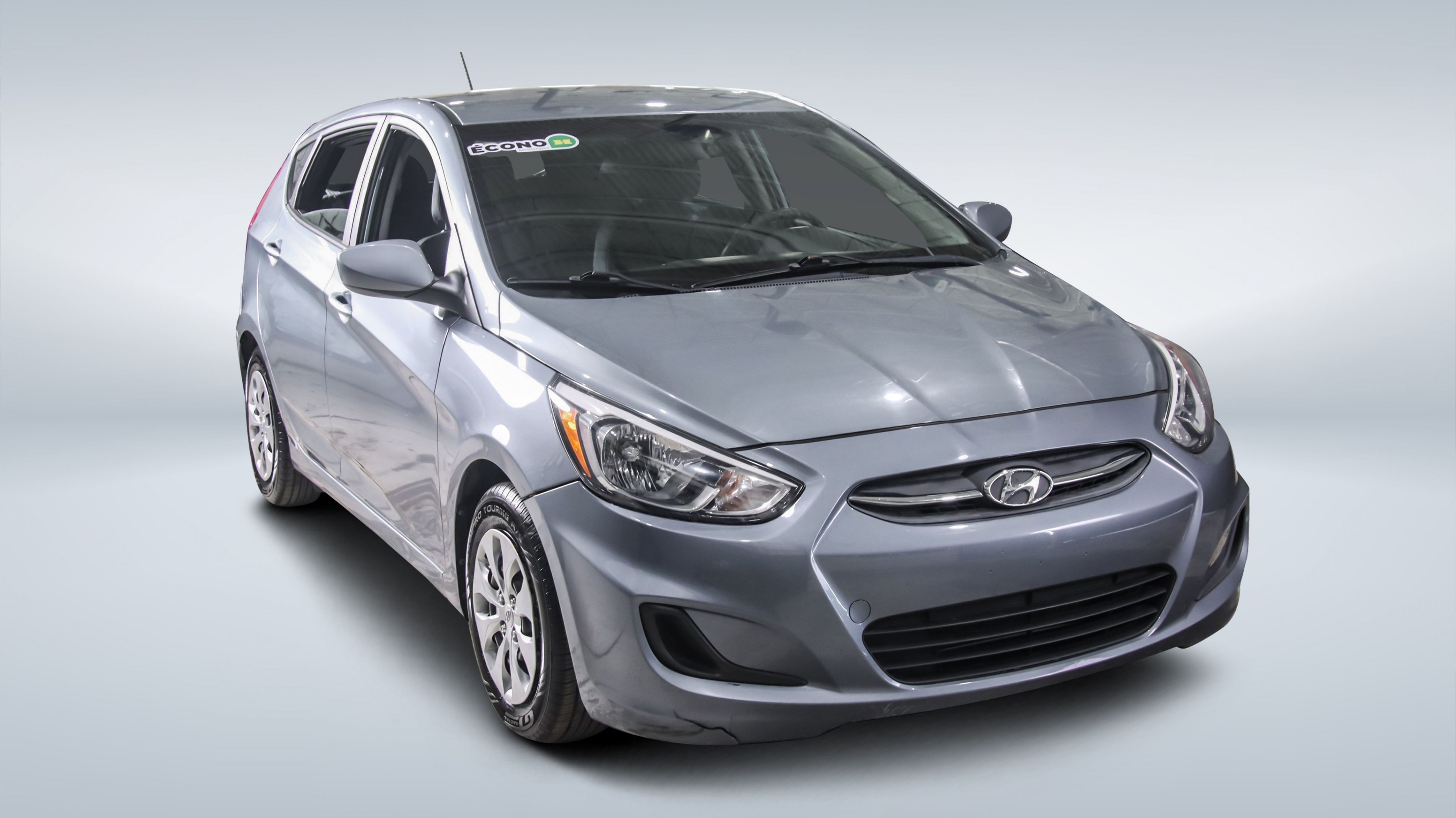 2017 Hyundai Accent — Monbili