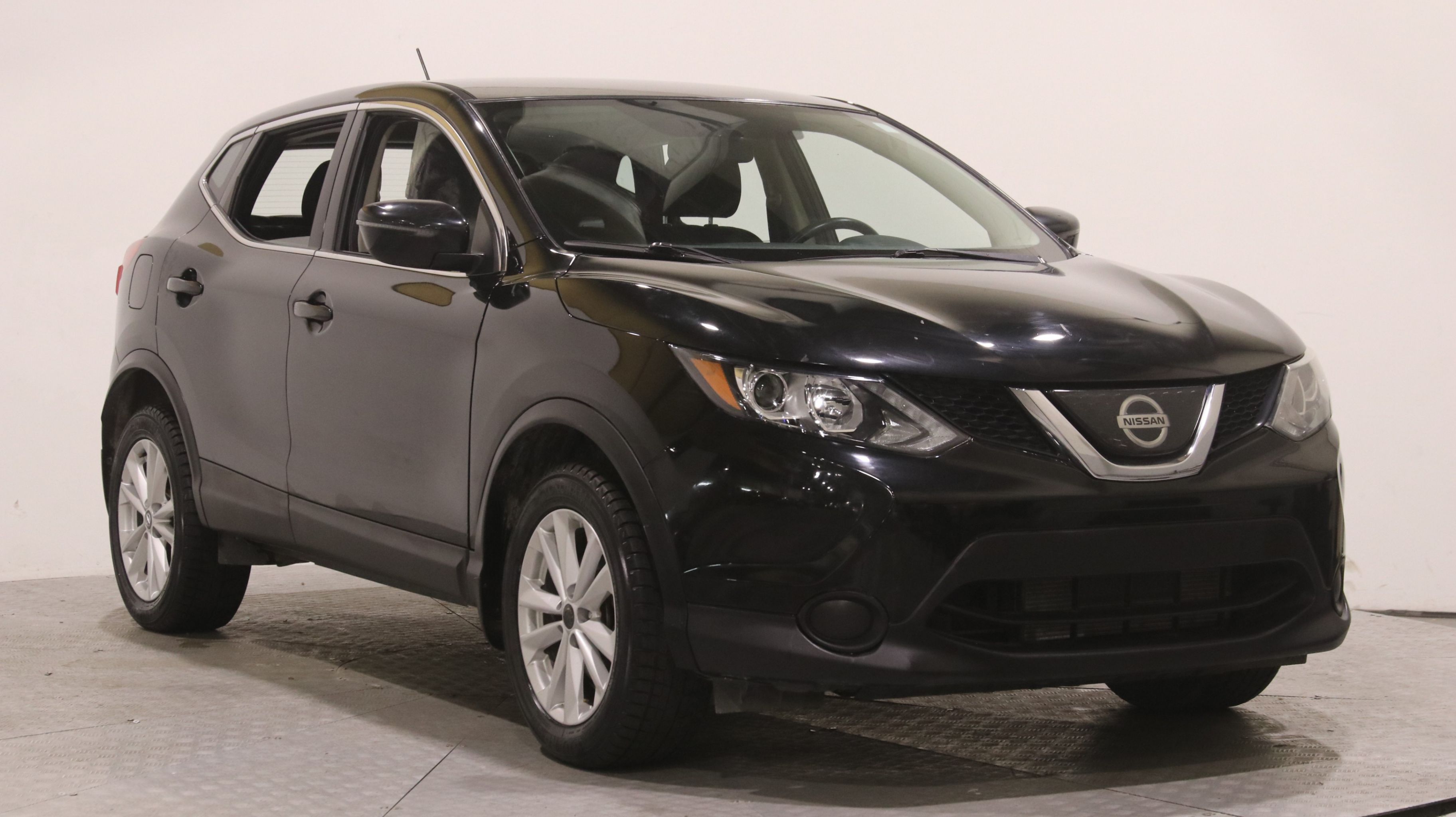 2019 Nissan Qashqai — Monbili