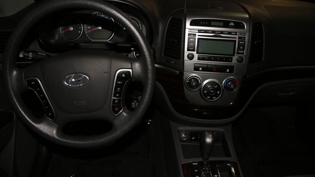 2011 Hyundai Santa Fe GL #9