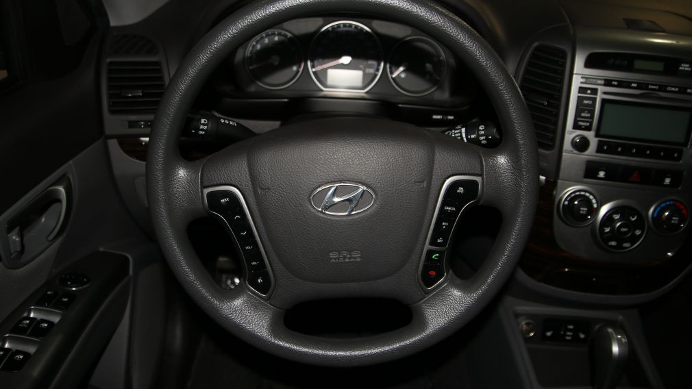 2011 Hyundai Santa Fe GL #9