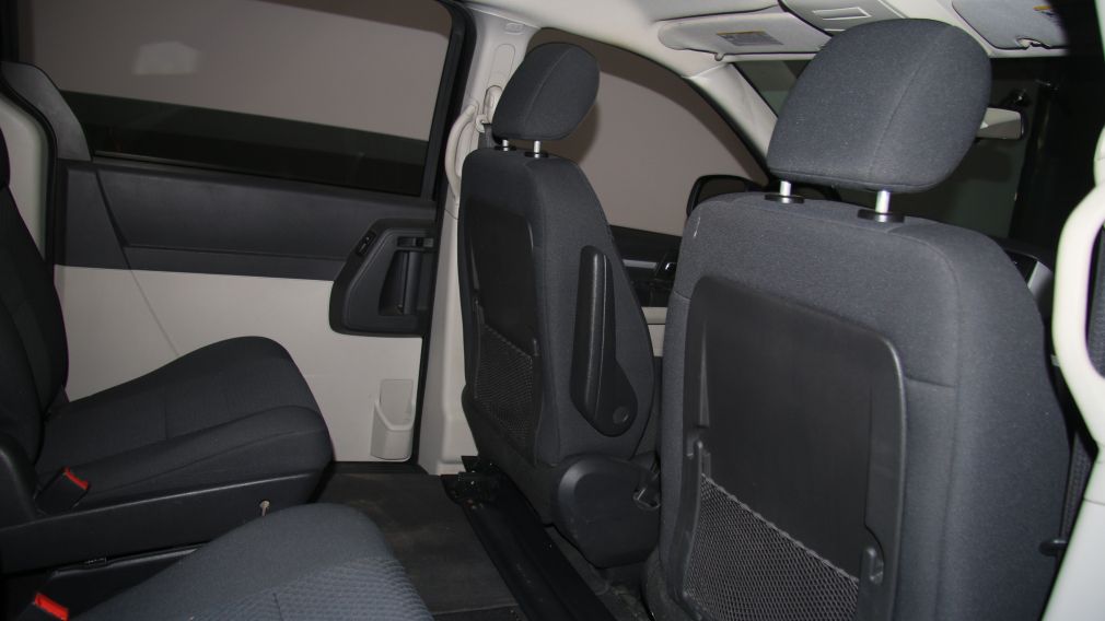 2010 Dodge GR Caravan SE #21