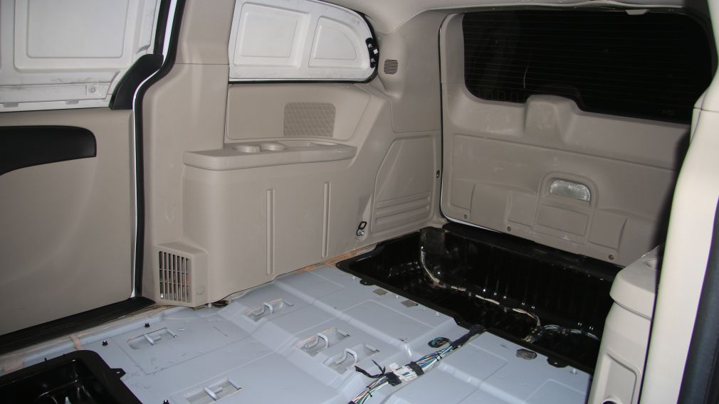 2014 Ram Cargo Van 119" WB A/C GR ELECTRIQUE #17