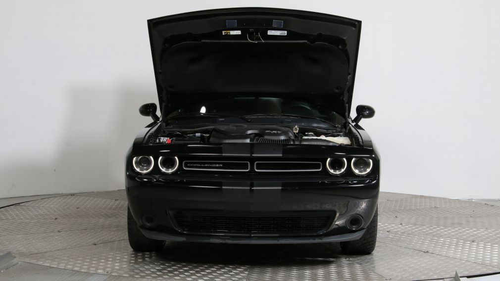 2015 Dodge Challenger SXT #26