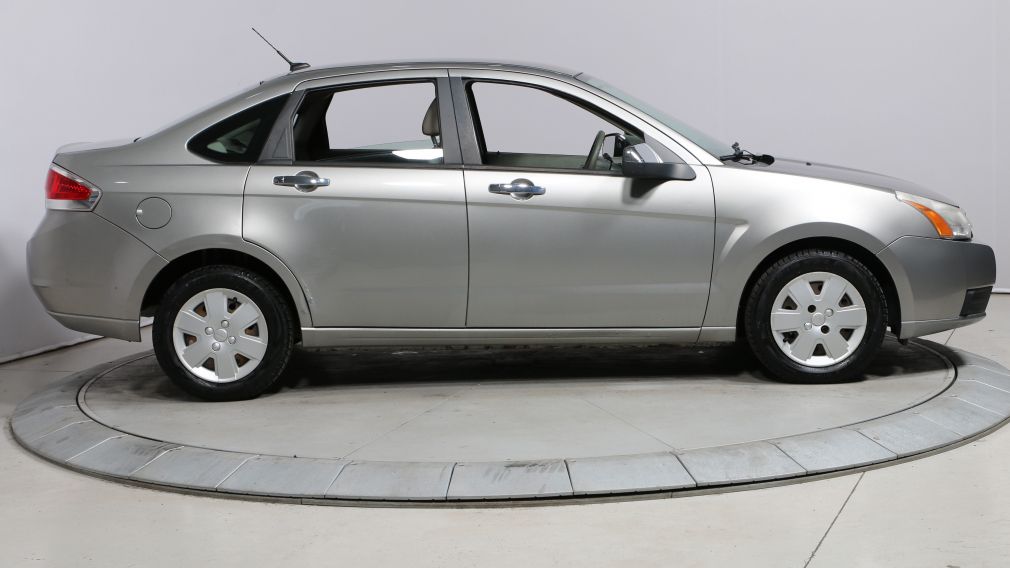 2008 Ford Focus S #8