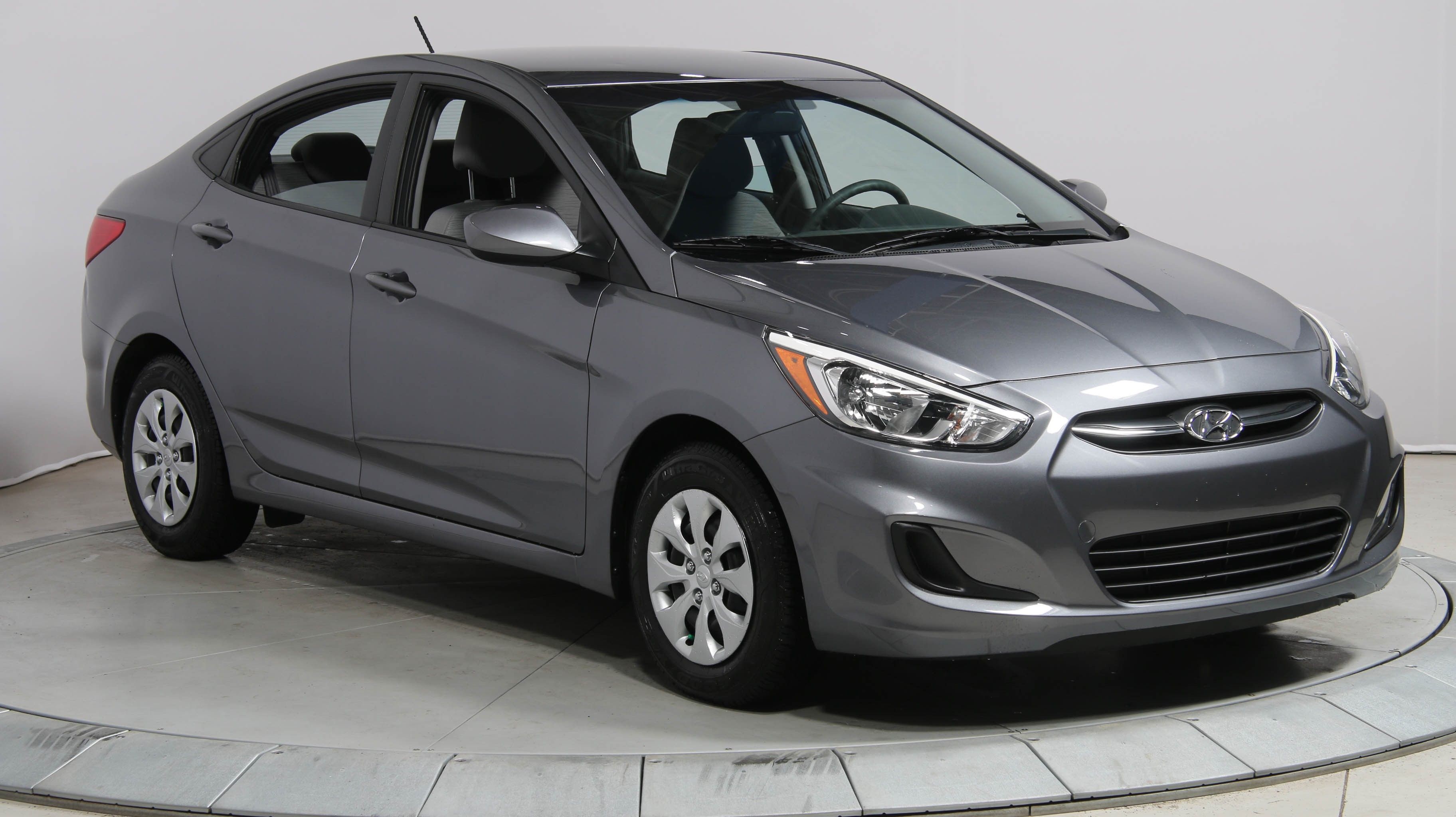 Hyundai accent 2015 года