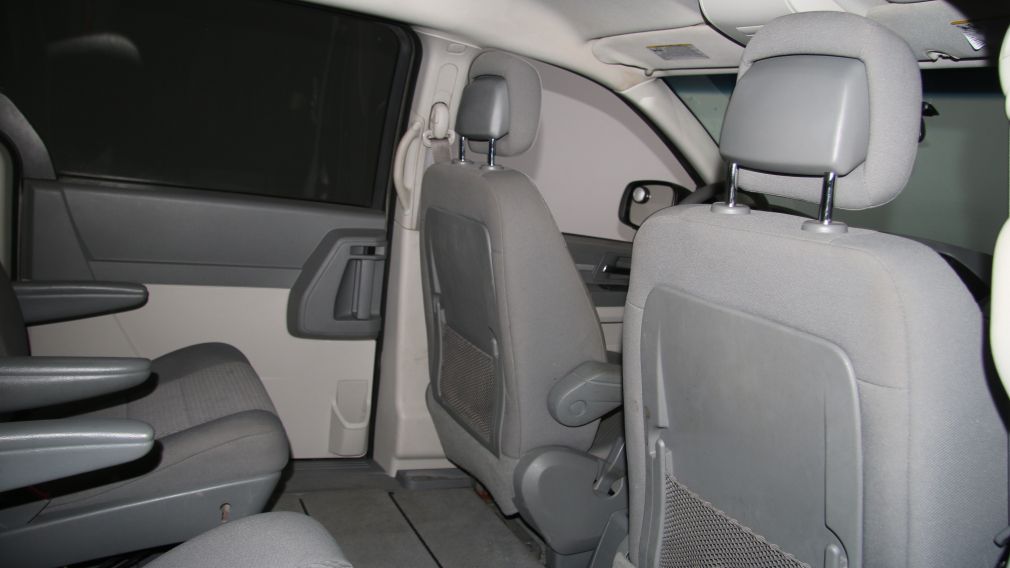 2010 Dodge GR Caravan SE #19