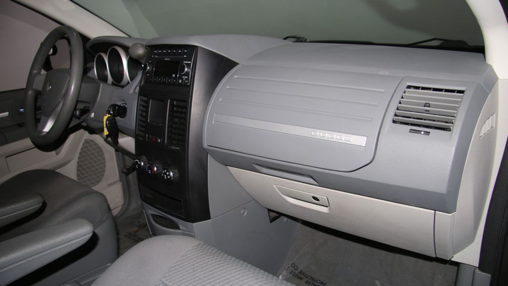 2010 Dodge GR Caravan SE #22