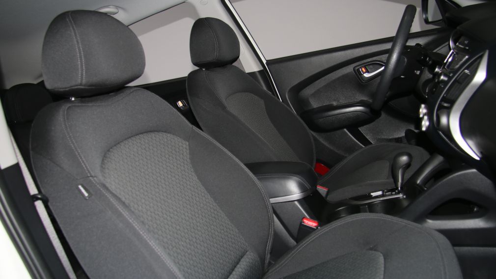 2011 Hyundai Tucson GL #22