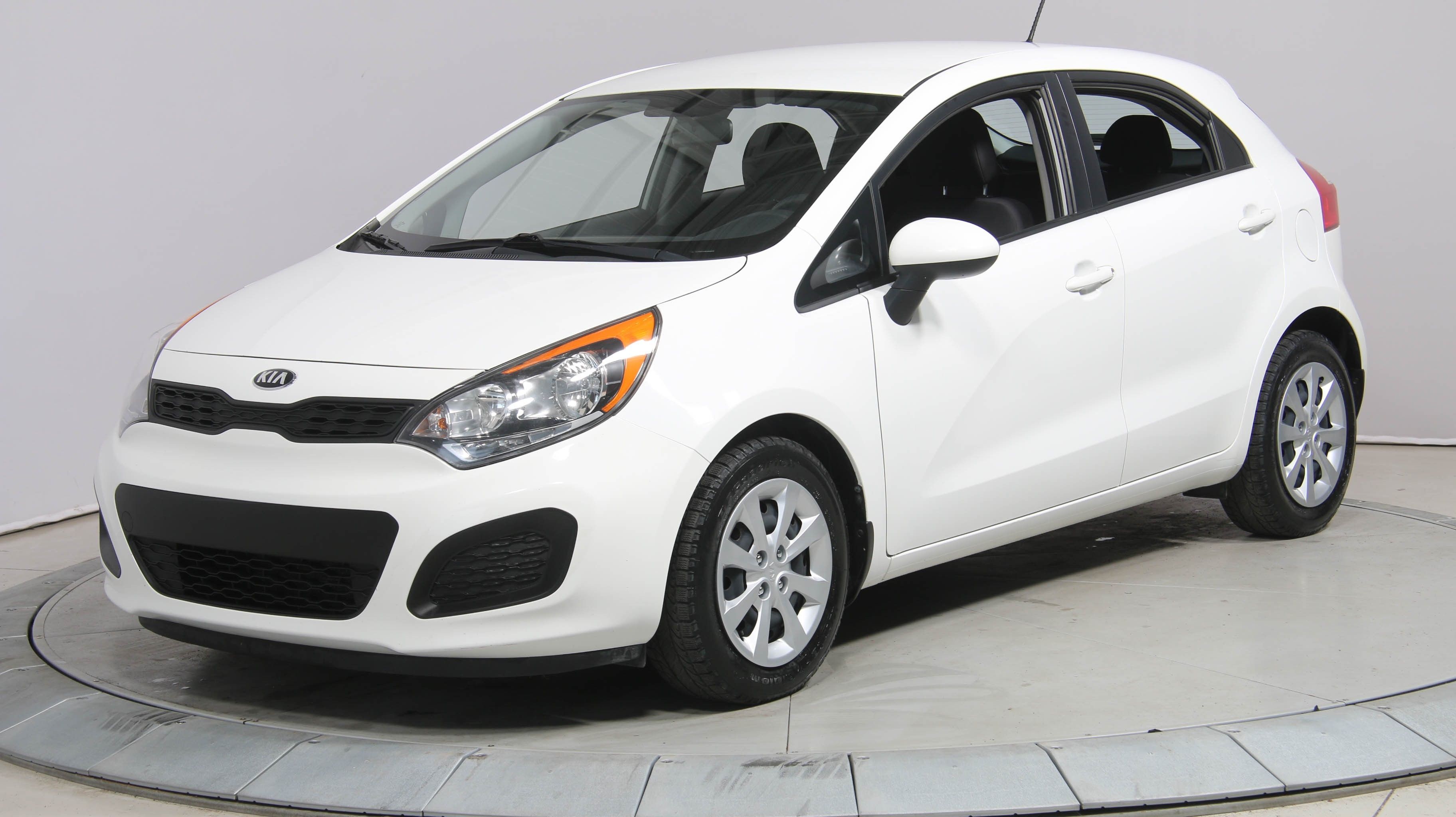 Kia rio 2014 хэтчбек