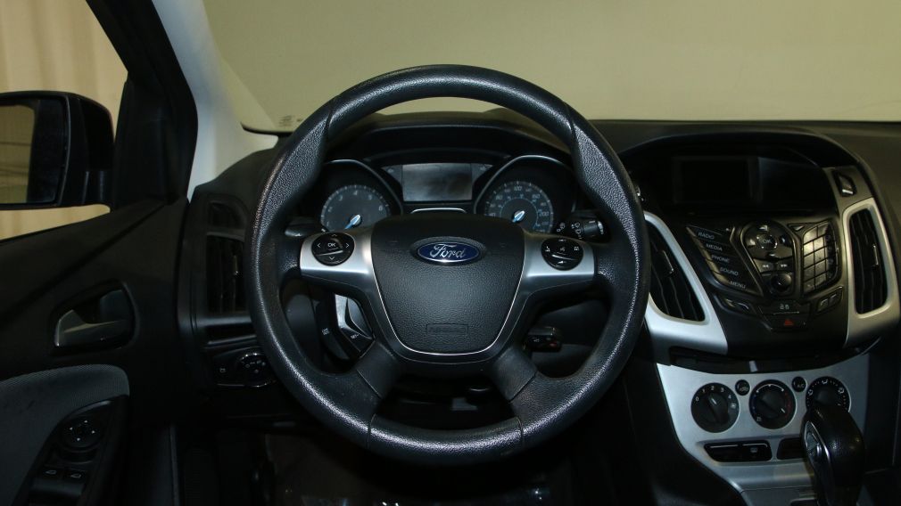 2014 Ford Focus SE A/C GR ELECT #13