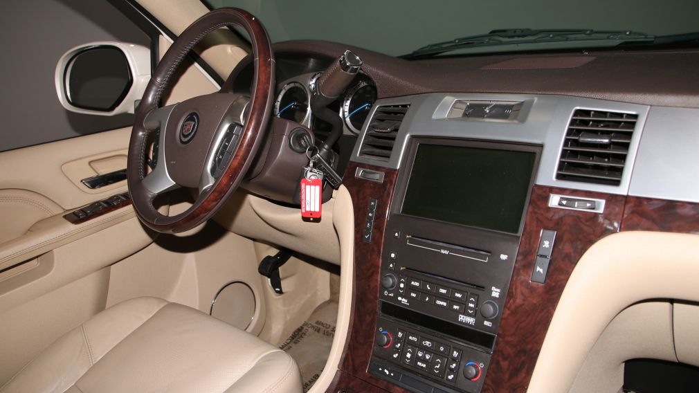 2010 Cadillac Escalade Premium #31