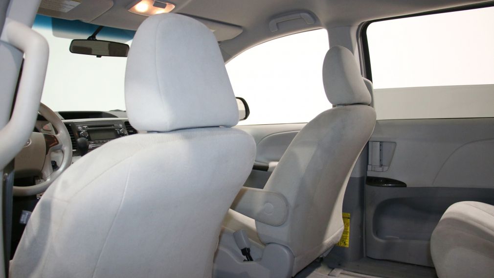 2013 Toyota Sienna V6 7 PASSAGERS #18