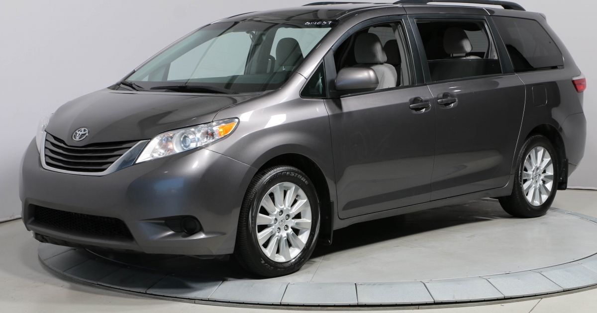 Toyota Sienna 2015 LE AWD MAGS CAMÉRA DE RECUL usagée et d’occasion à ...