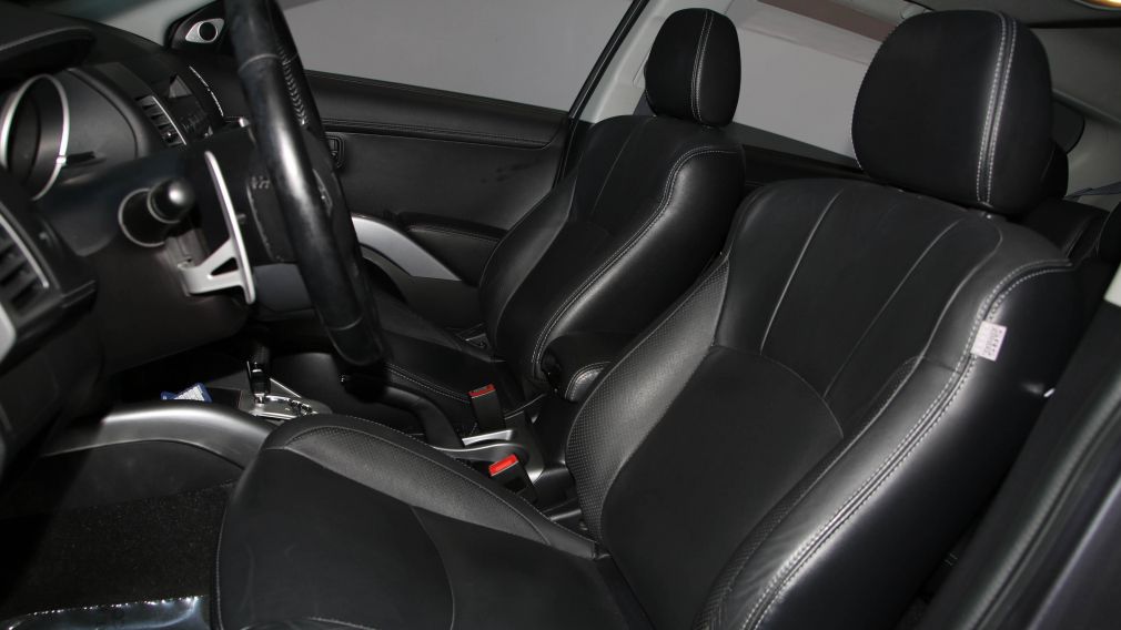 2010 Mitsubishi Outlander XLS AWD V6 CUIR TOIT 7 PASSAGERS #9