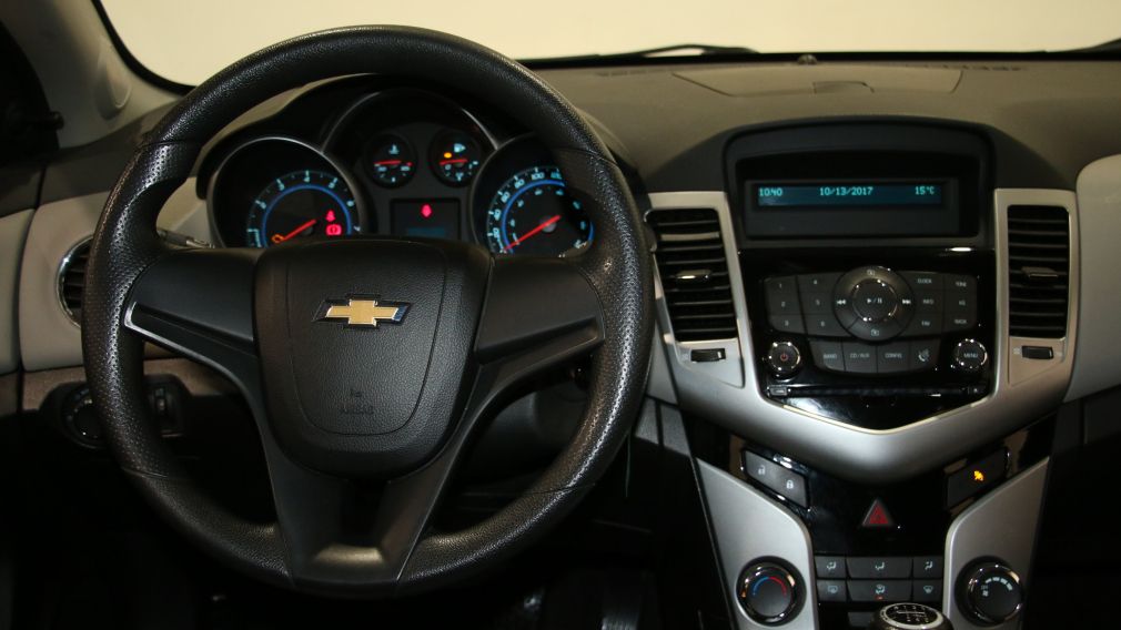 2011 Chevrolet Cruze LS #37