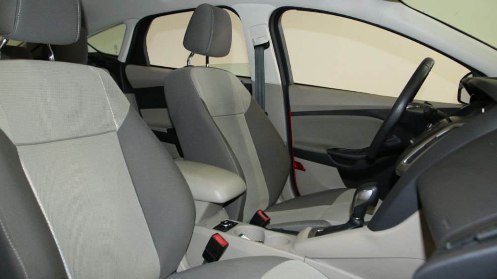 2012 Ford Focus SE AUTO A/C GR ELECT MAGS #25