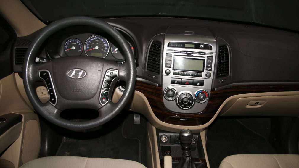 2010 Hyundai Santa Fe GL #12