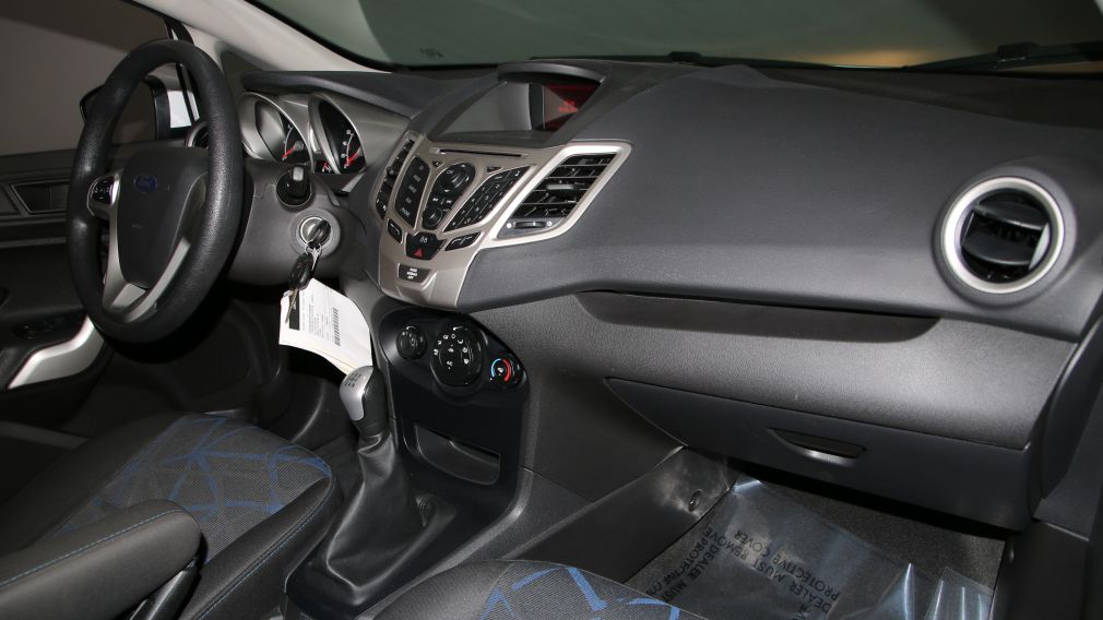 2013 Ford Fiesta SE A/C GR ELECT #20