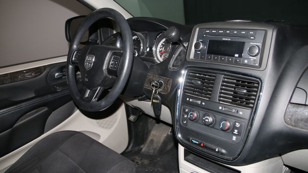 2011 Dodge GR Caravan SE #24