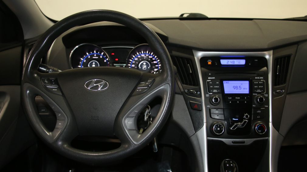 2011 Hyundai Sonata GL #13