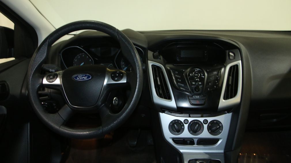 2012 Ford Focus SE A/C GR ELECT #9