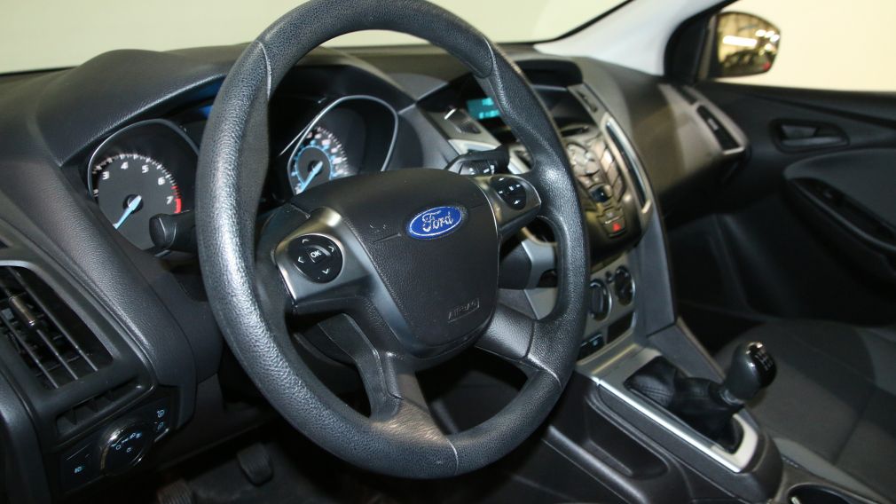 2012 Ford Focus SE A/C GR ELECT #12