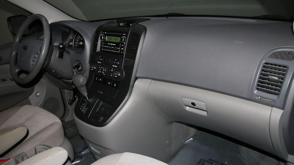 2011 Kia Sedona LX 7 PASSAGERS #19