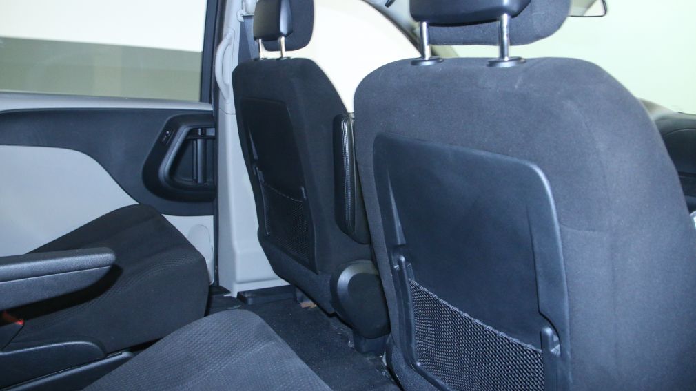 2015 Dodge GR Caravan SXT 7 PASS A/C GRP ELEC #33