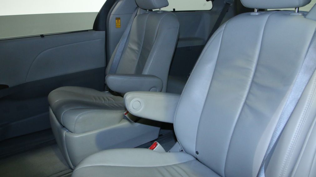 2014 Toyota Sienna XLE AWD 7 PASS TOIT CUIR #30