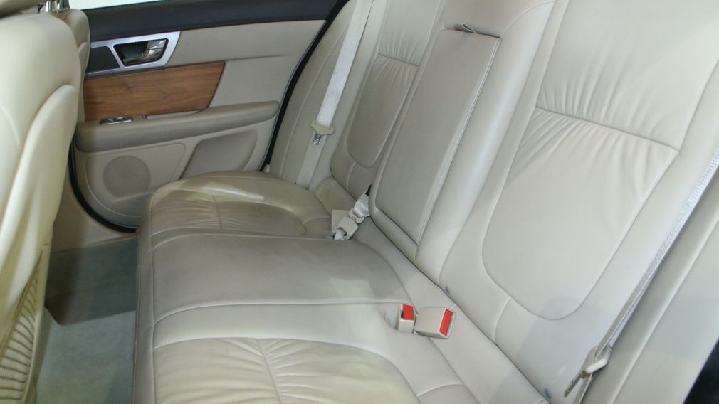 2010 Jaguar XF Luxury CUIR TOIT GRP ELEC #26
