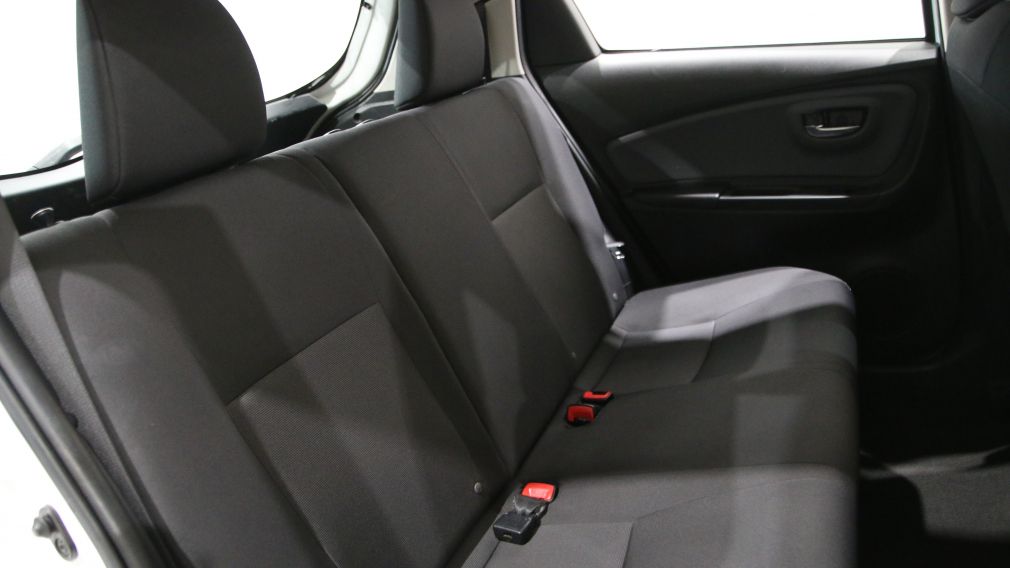 2015 Toyota Yaris SE A/C GR ELECT NAV MAGS #16