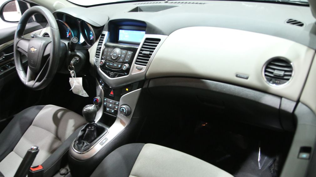 2013 Chevrolet Cruze LS A/C #21