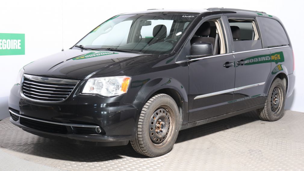 2014 Chrysler Town And Country Touring #3