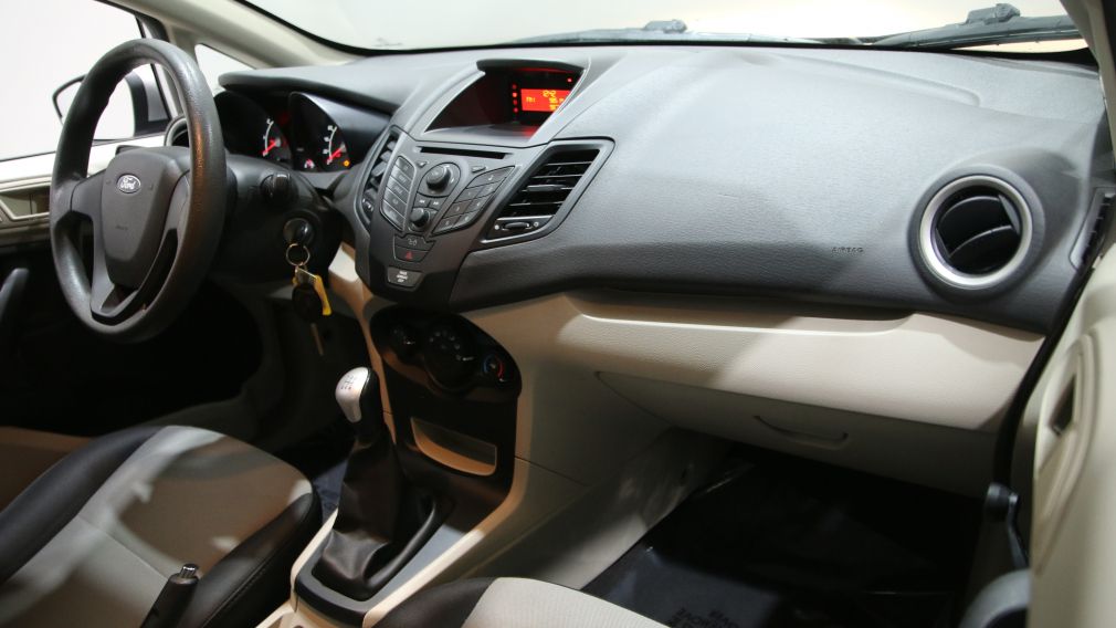 2011 Ford Fiesta S #17