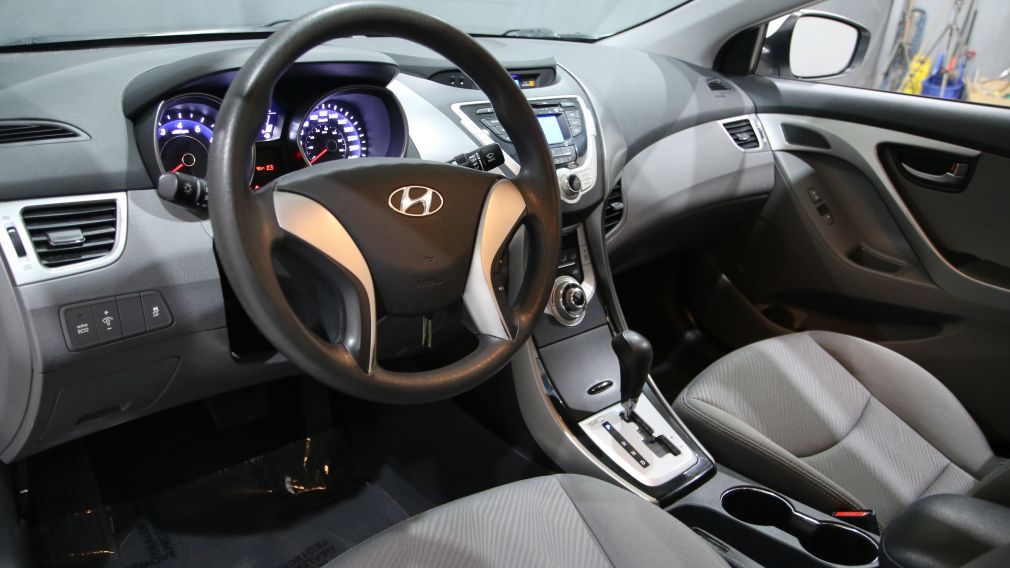 2012 Hyundai Elantra L AUTO #9