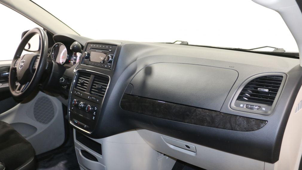2015 Dodge GR Caravan Canada Value Package AUTO AC GR ELECT #22