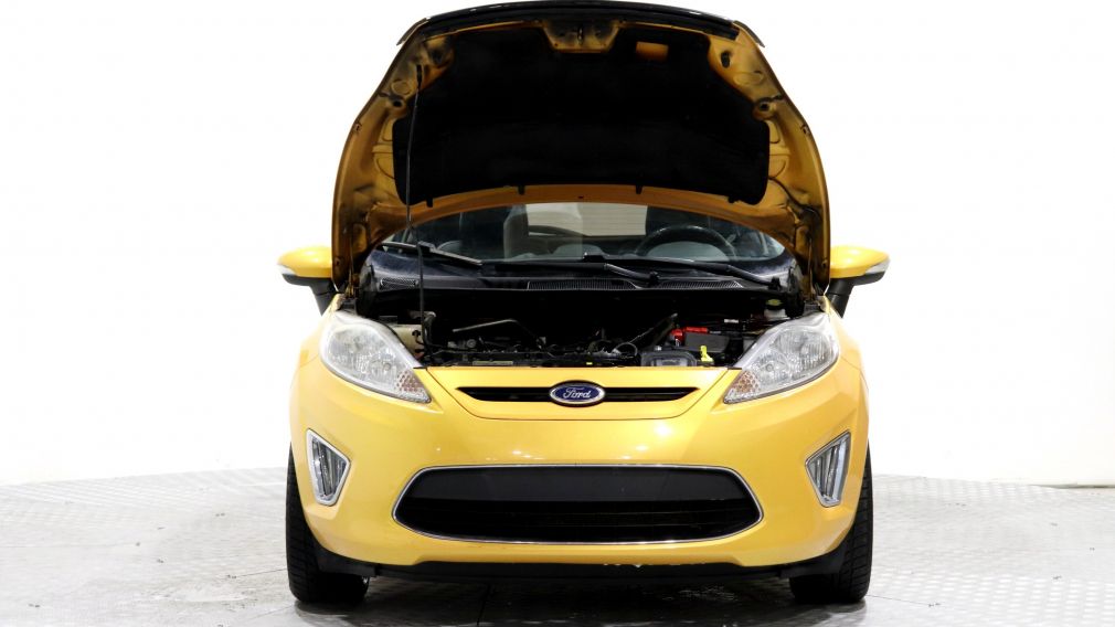 2011 Ford Fiesta SES #24
