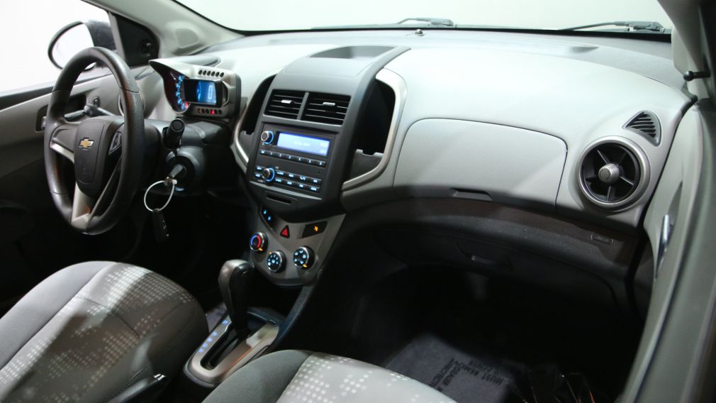 2014 Chevrolet Sonic LS AUTO #19