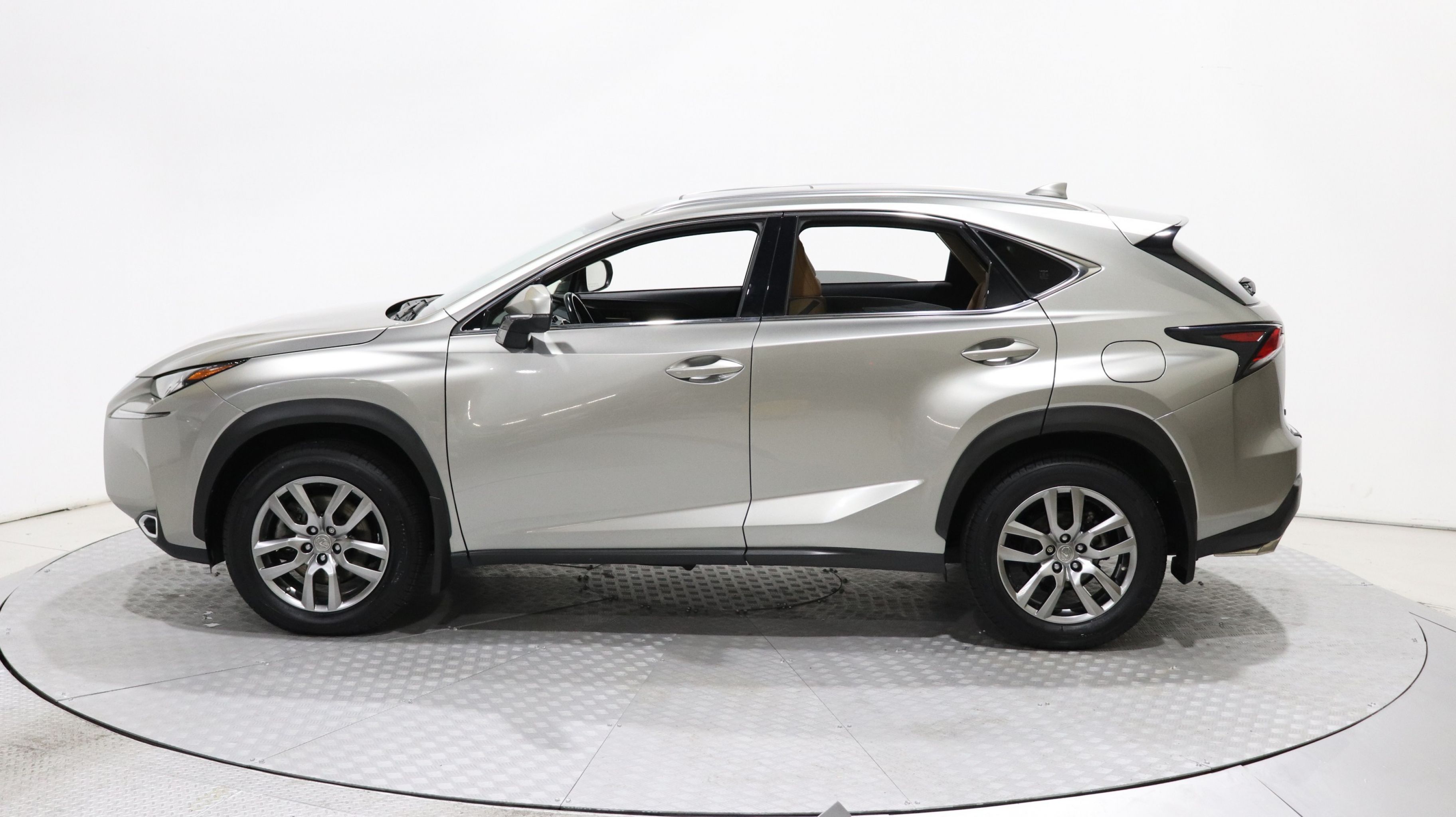 Lexus nx 200t 2016