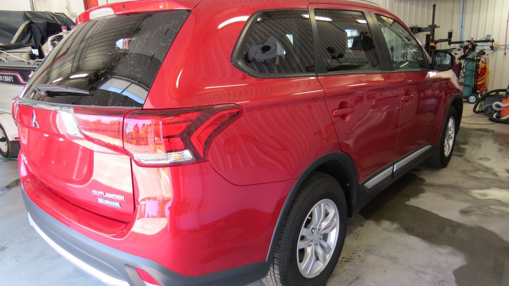 2016 Mitsubishi Outlander SE #6