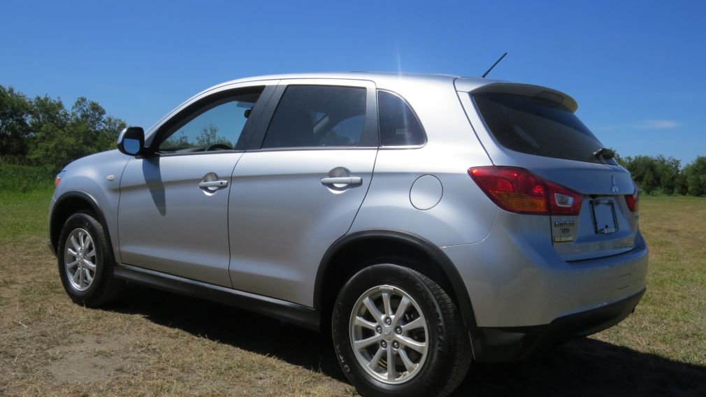 2016 Mitsubishi RVR SE awd #2