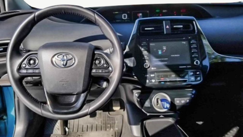 2021 Toyota Prius Auto LE #17