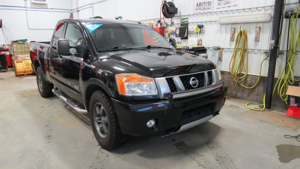 2014 Nissan Titan PRO-4X #19