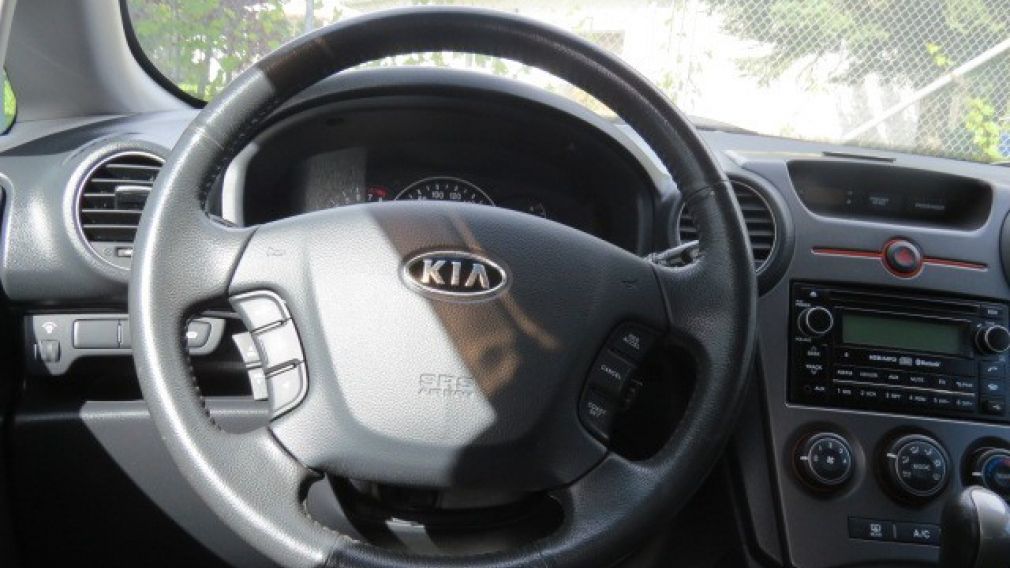 2009 Kia Rondo EX #14