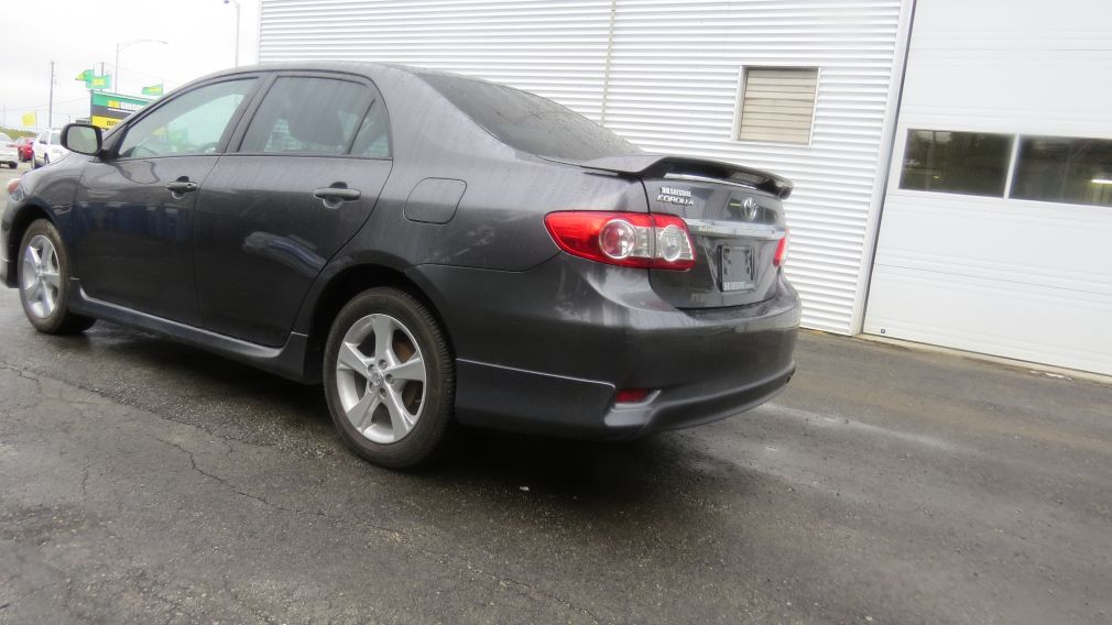 2013 Toyota Corolla S #12