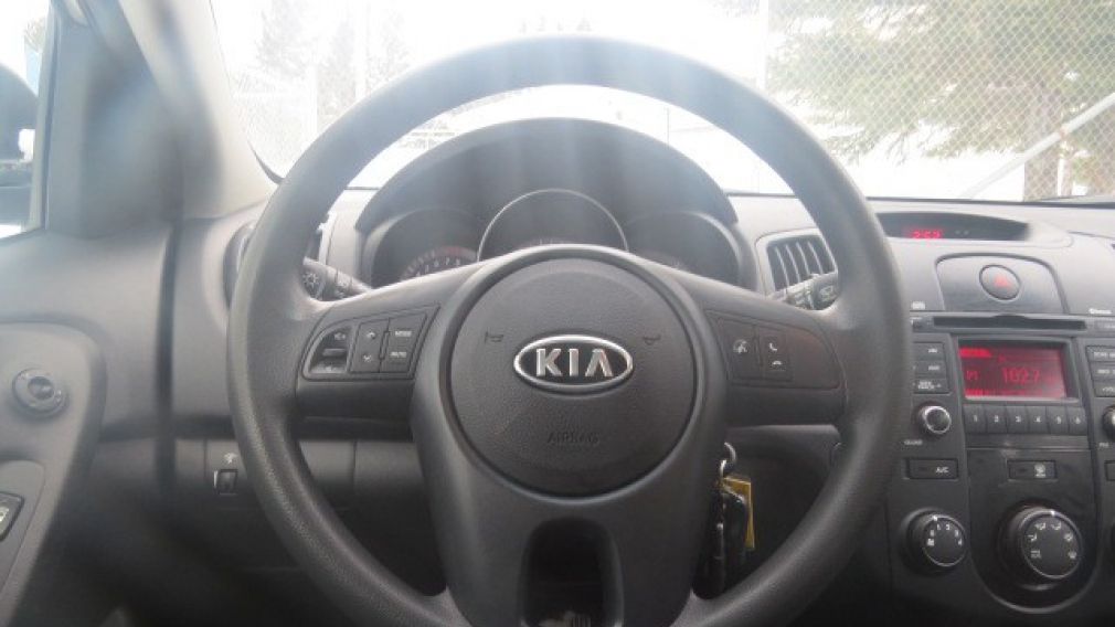 2010 Kia Forte LX #8