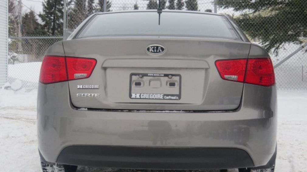 2010 Kia Forte LX #26